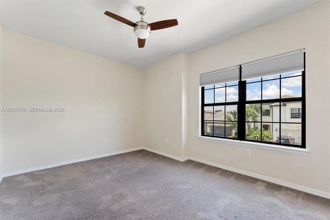Building Photo - 2485 Primrose Pl