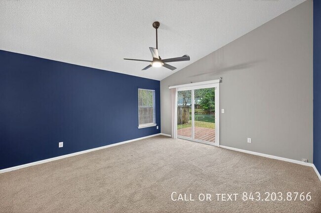 Building Photo - 133 2 Pond Loop