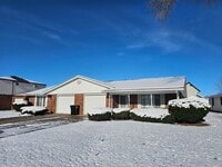 Building Photo - 1550 Edgewood Dr