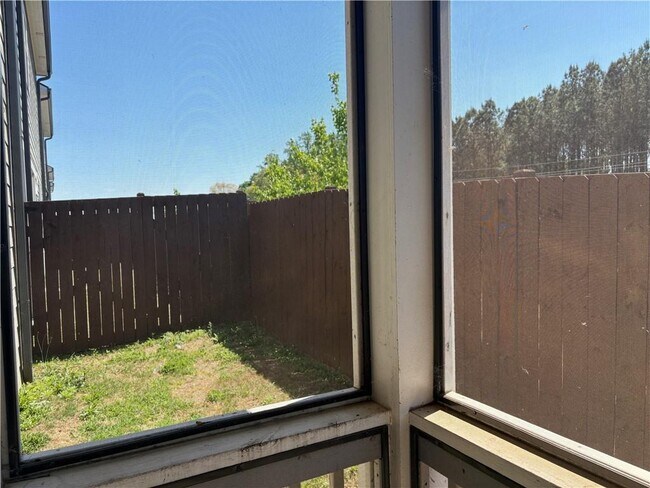 Building Photo - 5200 Fox Den Rd