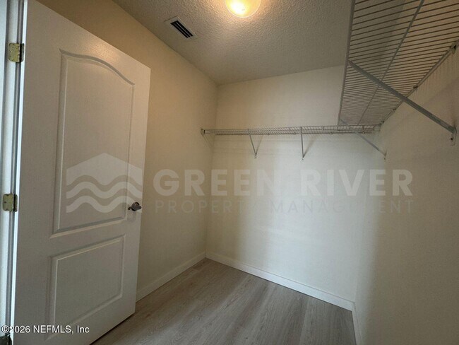 Building Photo - 3176 Tower Oaks Dr