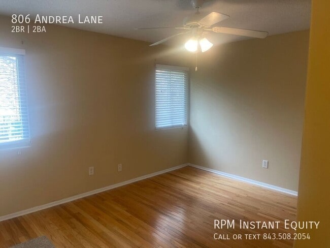 Building Photo - 806 Andrea Ln