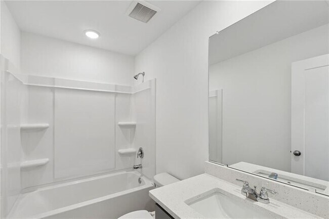 Building Photo - 198 Redbud Rd