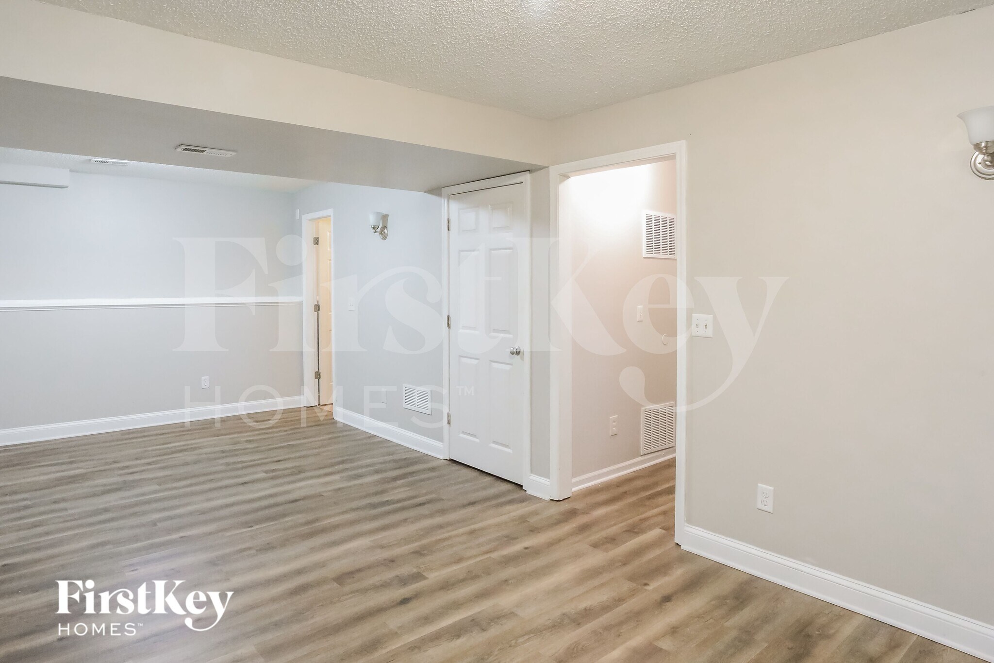 Building Photo - 1034 Bunting Ln