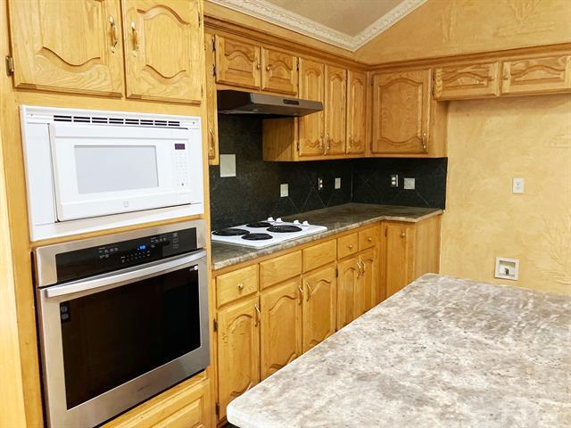 Building Photo - 3711 Blossom Dr