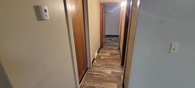 Building Photo - 20 N Willow St