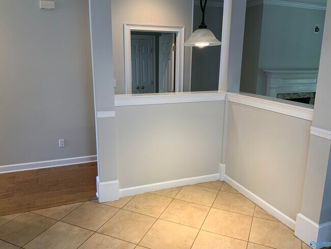 Building Photo - 128 Canterbury Dr