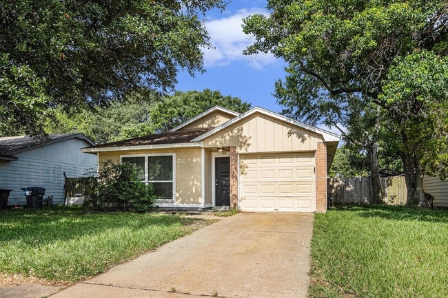 Building Photo - 2203 Crosscoach Ln