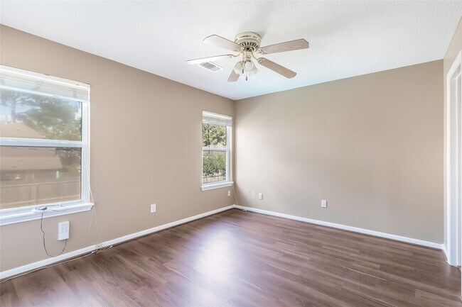 Building Photo - 16222 Rutley Cir