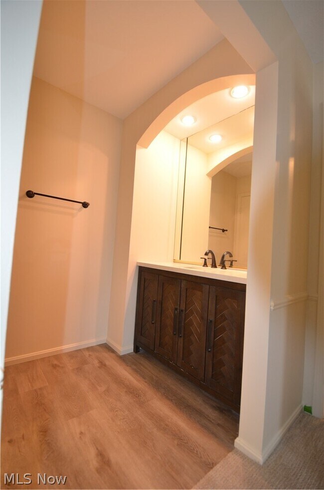 Building Photo - 6933 W Fitzwater Rd