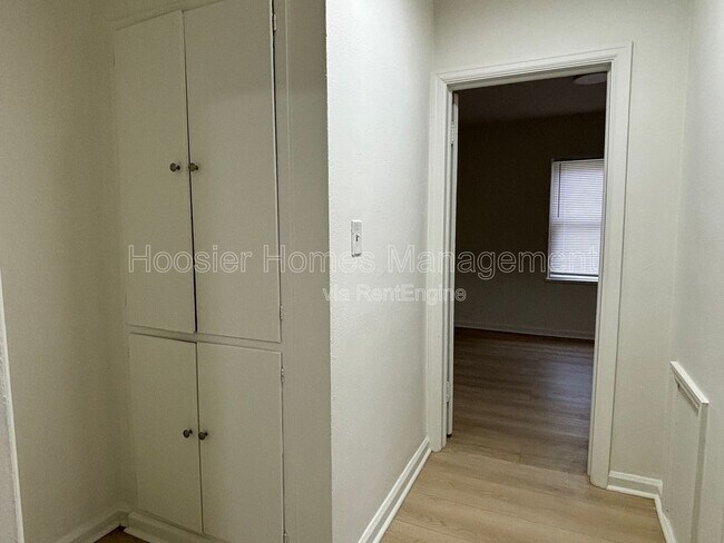 Building Photo - 1509 N Chester Ave