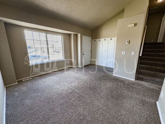 Building Photo - 850 Marshall Dr