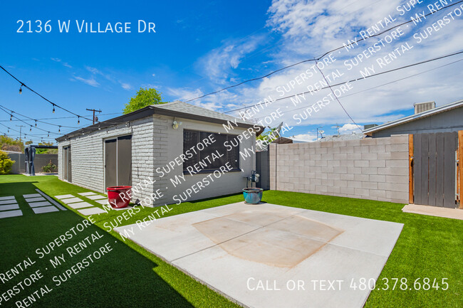 Building Photo - 2136 W Village Dr