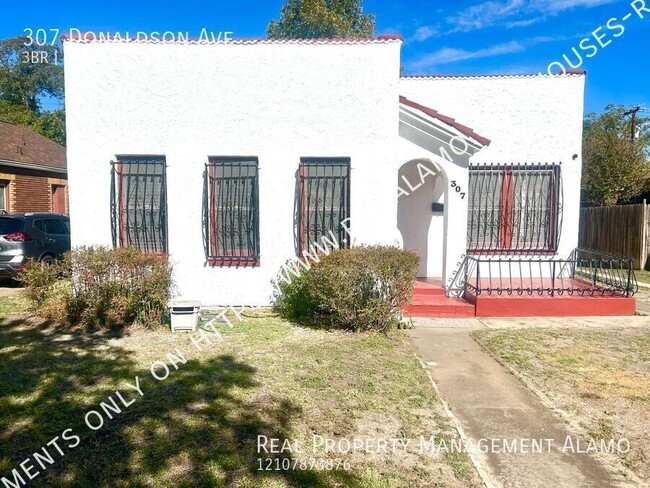 Building Photo - **APPLICATION RECEIVED** AVAILABLE NOW! Ne...