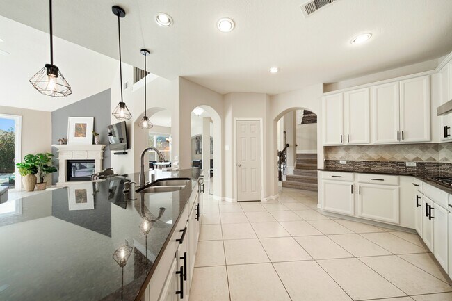 Building Photo - 27406 Starlight Canyon Ln