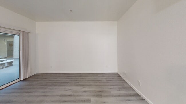 Bedroom - Highland Villa Apartments
