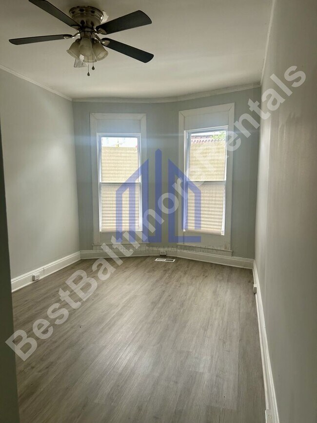 Building Photo - 2136 N Fulton Ave