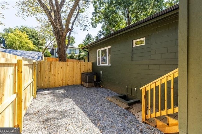 Building Photo - 148 Bixby Terrace SE