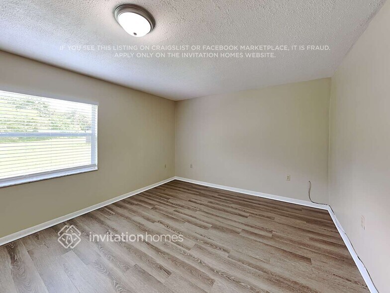 Building Photo - 3856 Stonemont Dr