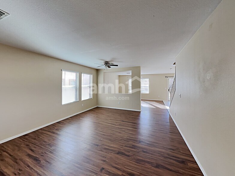 Building Photo - 360 E Atlas Cedar Pl