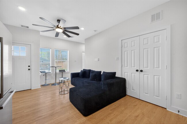 Building Photo - 4624 Maggie St