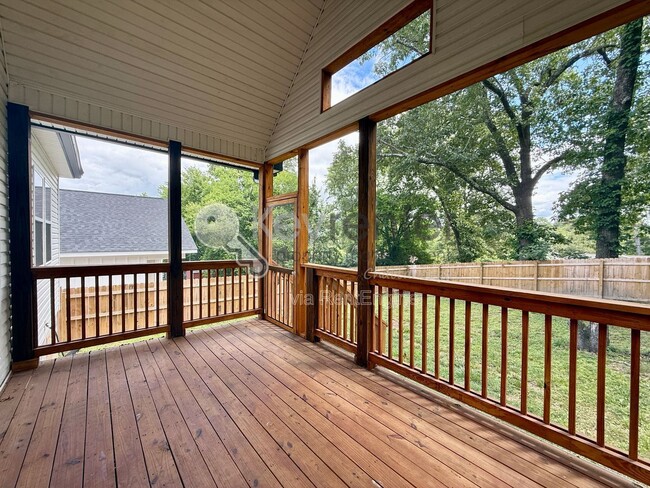 Building Photo - 732 Belle Vista Ave