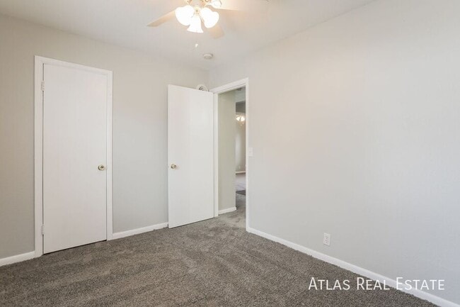 Building Photo - 4809 NW Homestead Rd