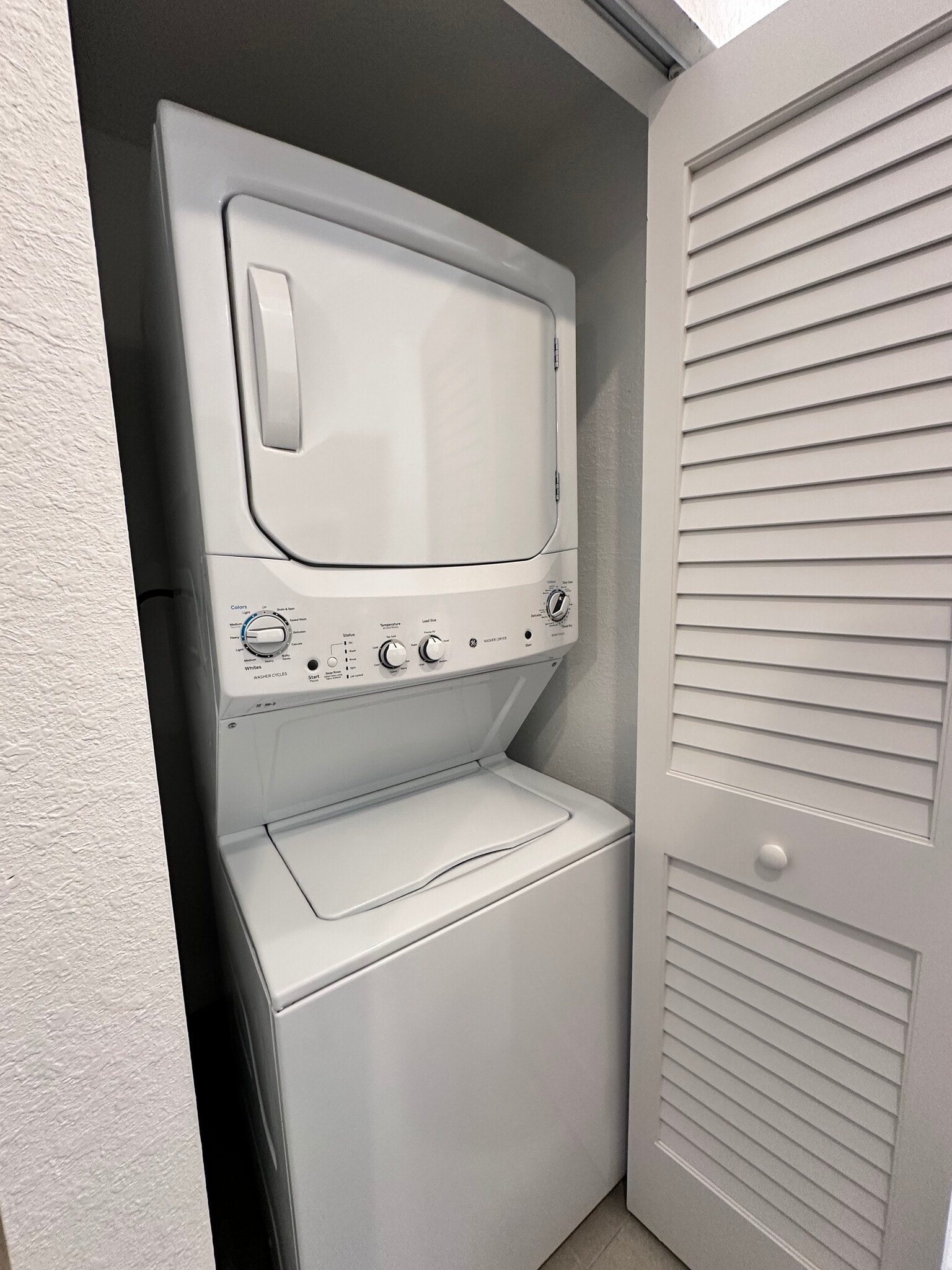 Building Photo - 1833 Madison St