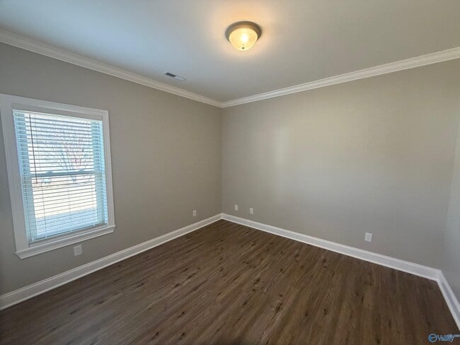 Building Photo - 945 Tracey Ln