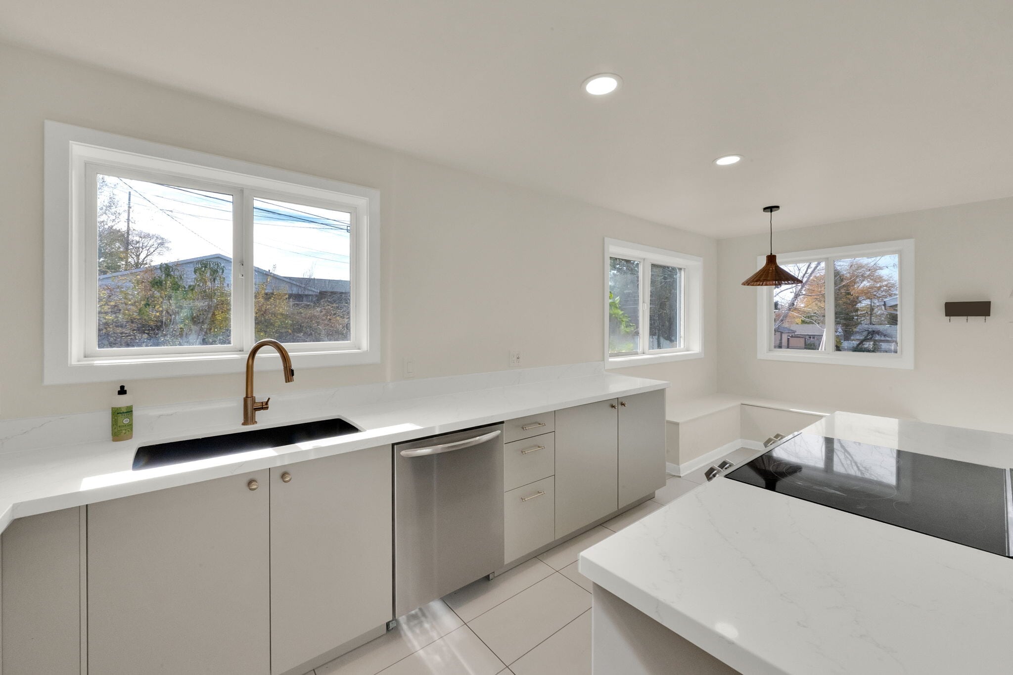 Building Photo - 60 E 1700 S