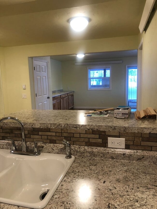 Building Photo - 2 BR Walkout Basement Apartment in Victor, ID