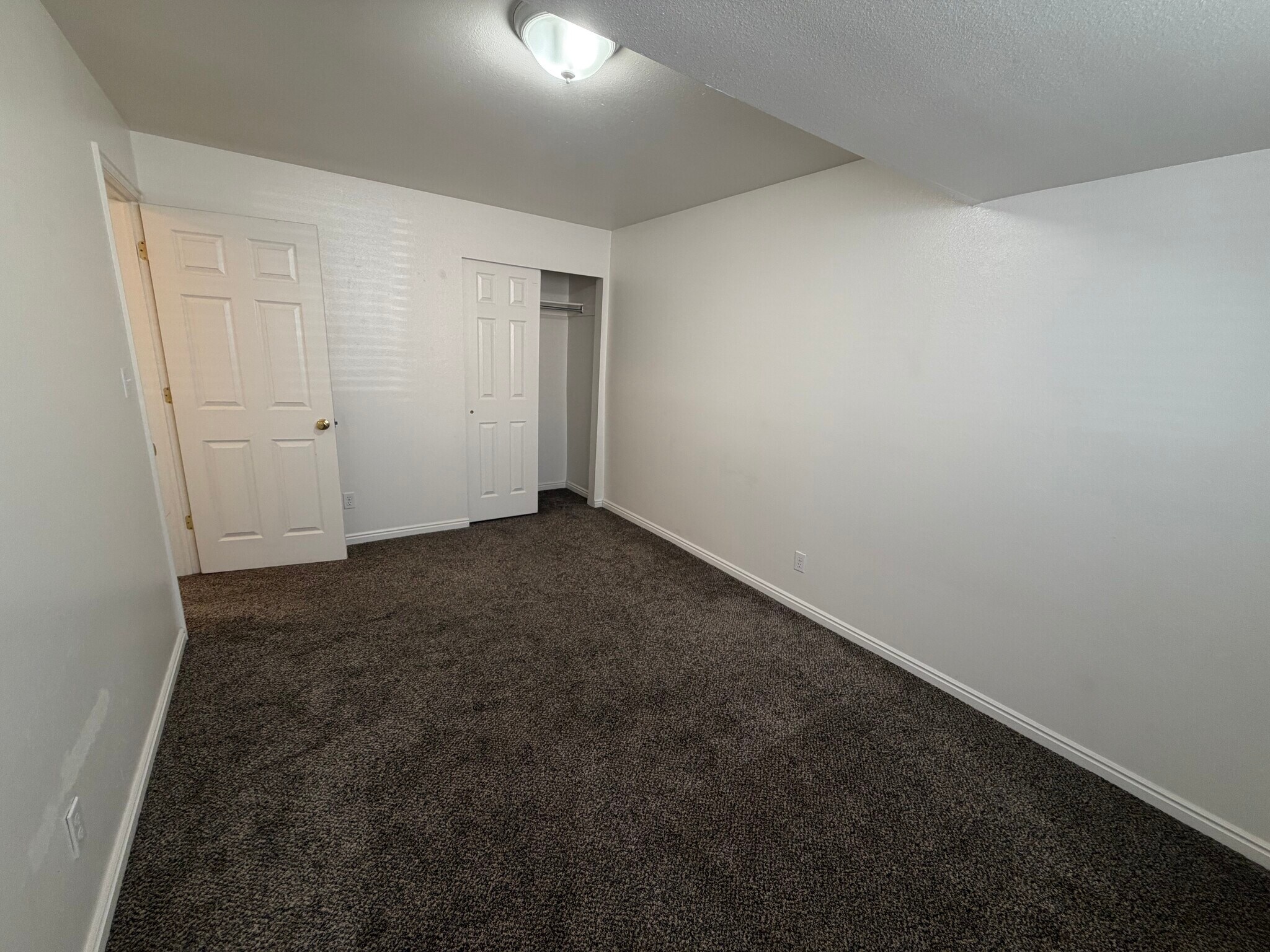 Building Photo - 1011 N 235 W