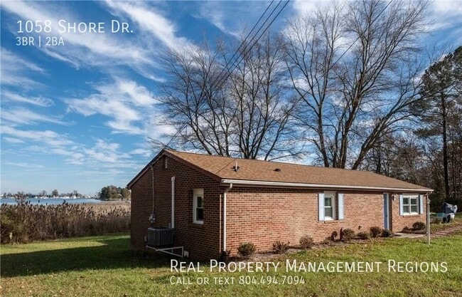 Building Photo - 1058 Shore Dr