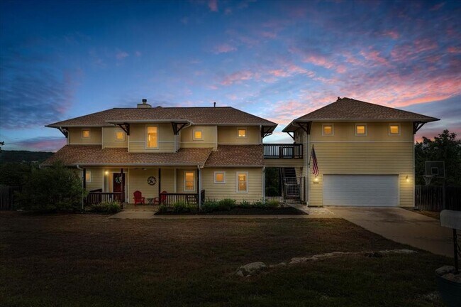 Building Photo - 500 Sinclair Dr