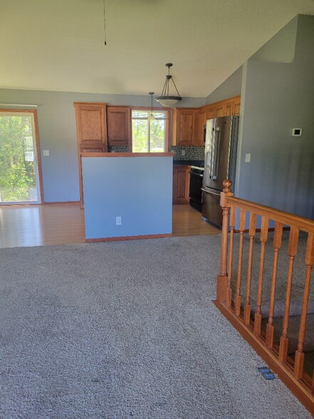 Building Photo - 470 Martin Way