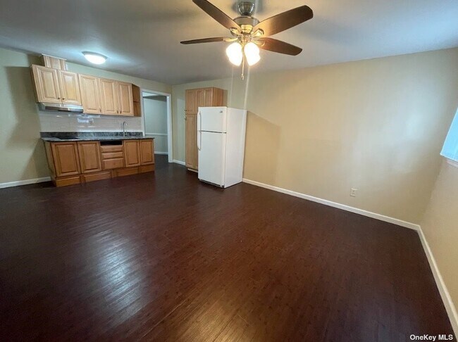 Primary Photo - 2689 Circle Pl