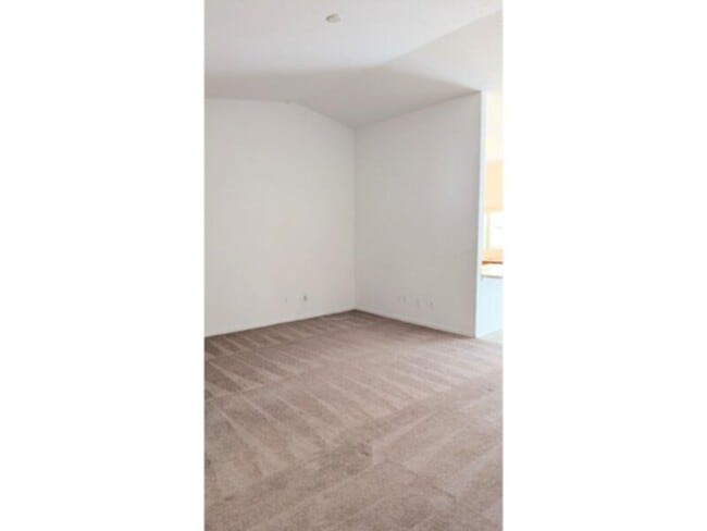 Building Photo - Duplex