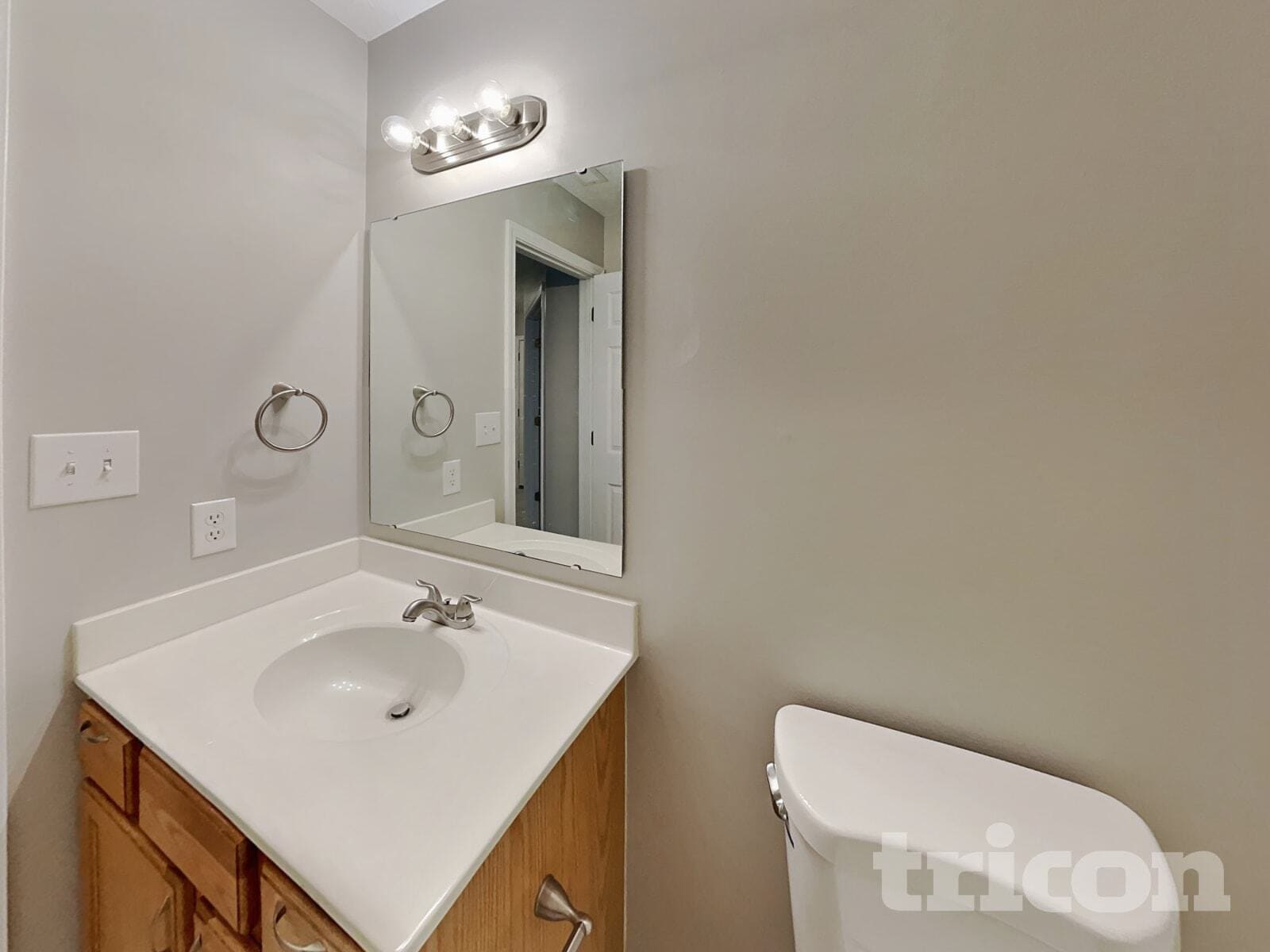 Building Photo - 1963 Central Park Blvd W