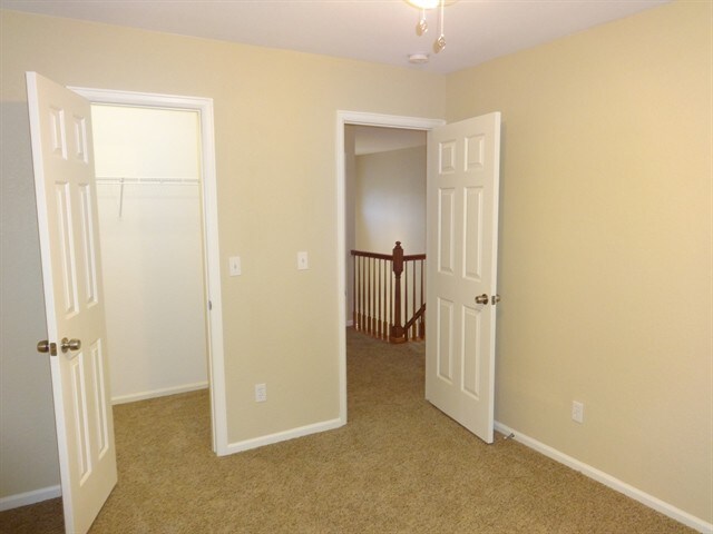 Building Photo - 5089 Morning Glory Pl