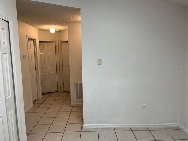 Building Photo - 1177 Jade E Ln
