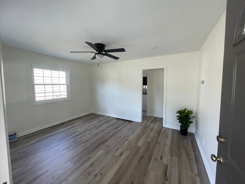 Living room to kitchen - 334 Chase Rd