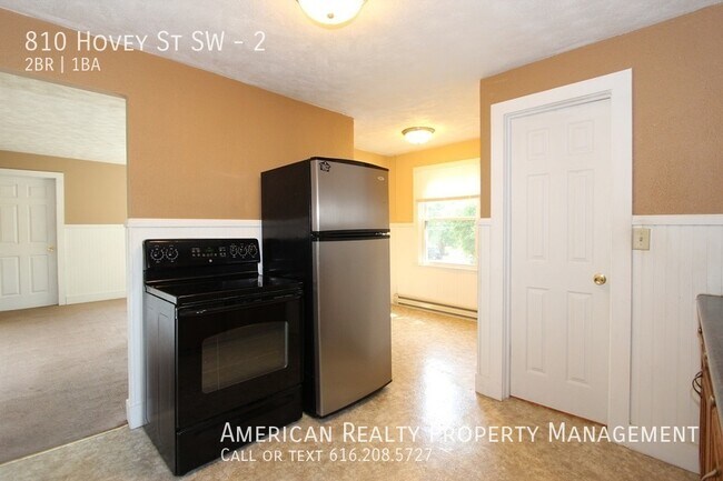 Building Photo - 810 Hovey St SW