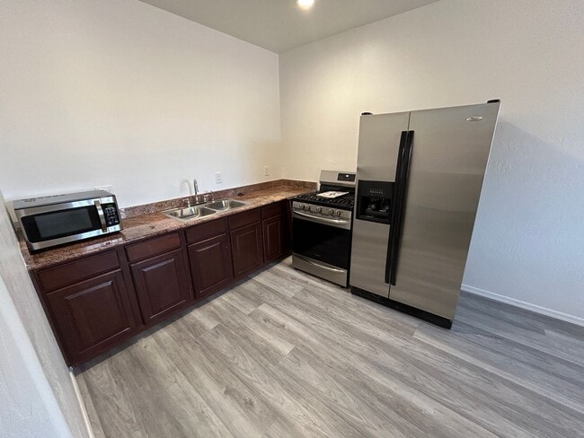 Building Photo - 11783 N 143rd Ave