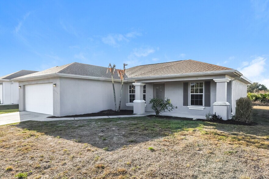 Building Photo - 2511 28th St W