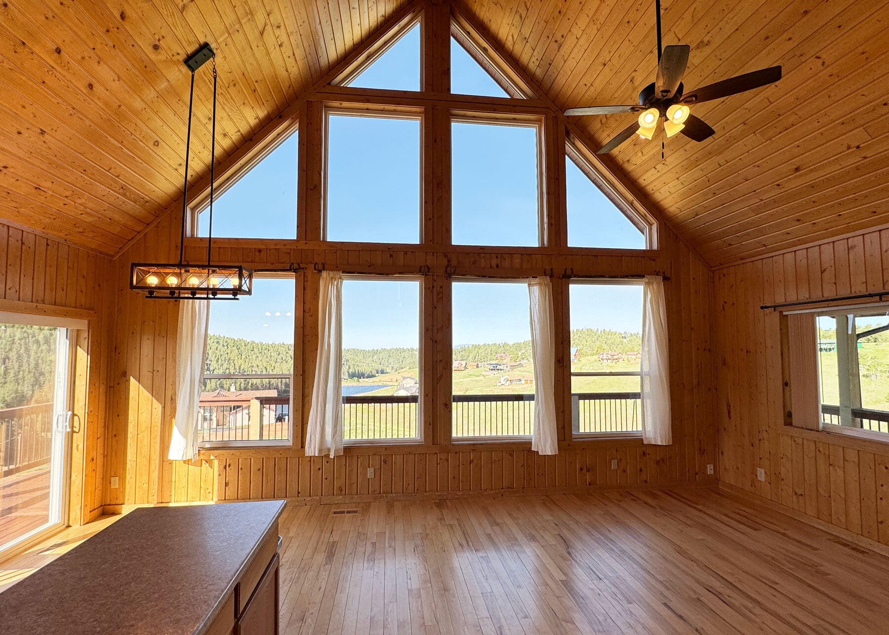 Building Photo - 61 Muskrat Lake Vw