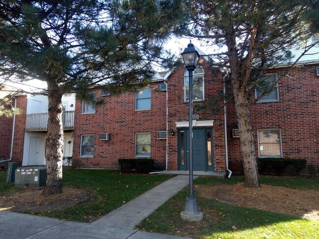 Primary Photo - 1372 Cunat Ct