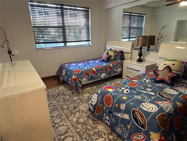 Building Photo - 201 180th Dr