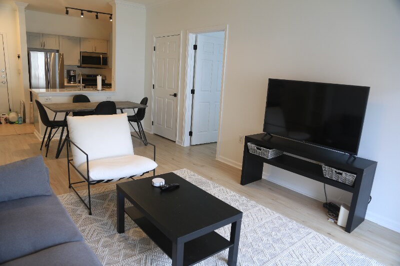 Building Photo - 12925 Centre Park Cir