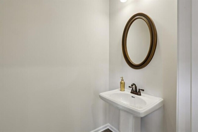 Building Photo - 375 Crider Ct