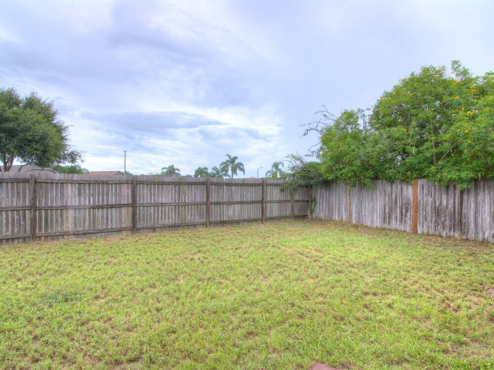 Building Photo - 16041 Wilkinson Dr